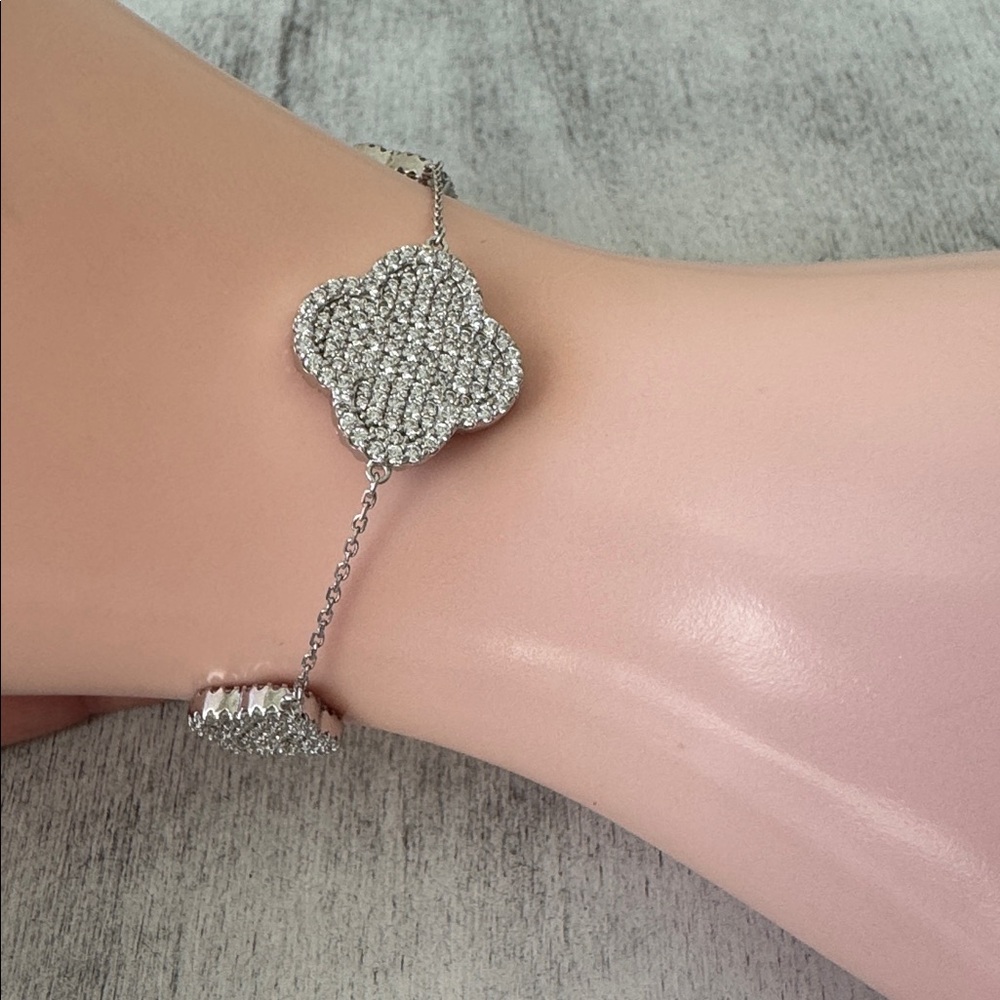 Rachel Zoe 925 Sterling Silver Pave 3 Clover Sparkling Reversible Bracelet - Picture 2 of 12